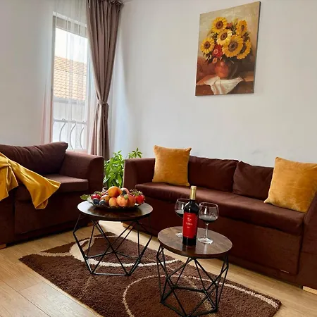 Honey House 3* בנסקו