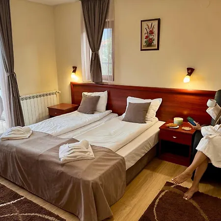 Honey House בית הארחה 3*